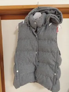 GU グレー フード付きダウンベスト Lサイズ