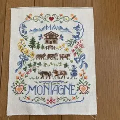 クロスステッチ刺繍完成品　アルプスのお花と女の子