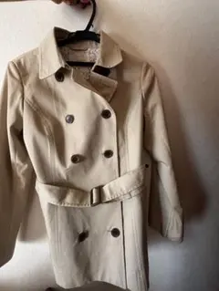 スプリングトレンチコート