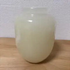 ドン・シェル・メタルウェアの鍾乳石花瓶スタンドとアロエの花瓶