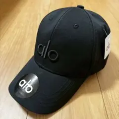 alo yoga ベースボールキャップ 帽子 ブラック ブラックロゴのサムネイル