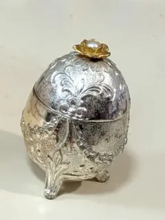 銀メッキ卵型ボックス