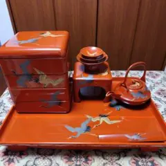 朱塗漆器 鶴　屠蘇器・重箱・盃・膳一式