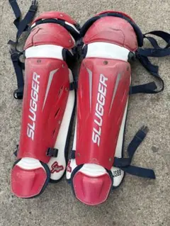 SLUGGER キャッチャー用レガースレッドのサムネイル