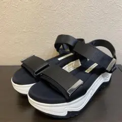 Zara（ザラ）ZARATrafaluc サンダル　ブラック