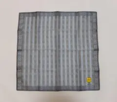 未使用品　フェンディ　FENDI　ハンカチ　ズッカ　グレー系　綿　メンズのサムネイル