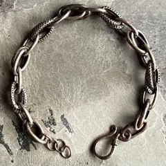 Item thumbnail for item 4b40a170-f8fa-4ae3-a39f-6cb15aab17b9