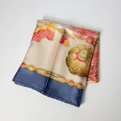 美品 Salvatore Ferragamo フルーツ柄 シルク 大判スカーフのサムネイル