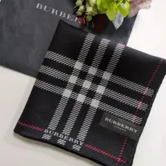 新品☆バーバリー☆大判ハンカチ　スカーフ　ノバチェック