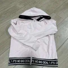 ピンク フード付きパーカー NO BIG DEAL!