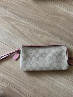 美品】COACH／コーチ／ ハート型スタッズ ポーチ - メルカリ