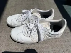 adidas Originals GAZELLE ホワイト スニーカーのサムネイル