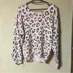イングのヒョウ柄ニット