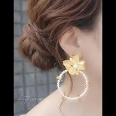 No.188 マットゴールドフラワー×小花舞うパールフープピアス
