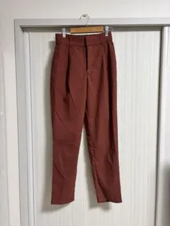 【earth】スラックス　カジュアルパンツ　ゴムあり　M オレンジ　カラーパンツのサムネイル
