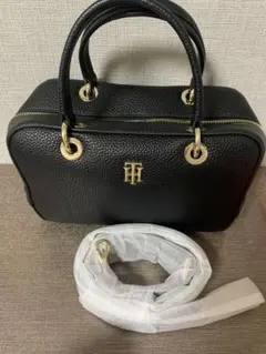 トミーヒルフィガー　黒　2way バッグ クロスボディ