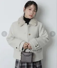 アプワイザーリッシェ ステンカラーショートコート オフ白