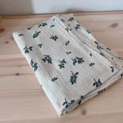 garbo&friends ブルーベリー柄おくるみ　ガルボアンドフレンズ