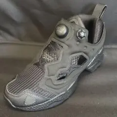 Reebok インスタポンプフューリ オールブラック　23.5cm