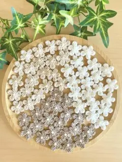 【ナチュラルカラー】かぎ針編みの花モチーフ60個、コットン糸、レース編み