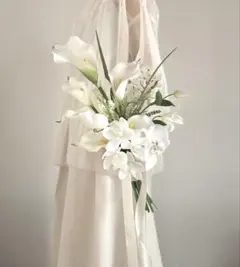 ウェディングブーケ　アーティフィシャルフラワーブーケ　胡蝶蘭　縦長ブーケ　白
