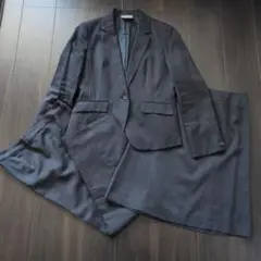 レディースダークグレー ストライプスーツ上下 膝丈スカート