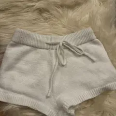 ホワイトニットショートパンツ