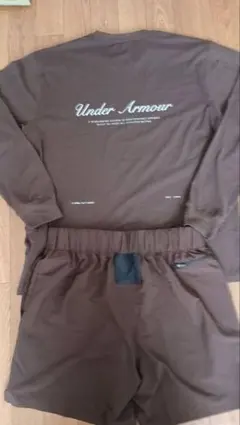 UNDER ARMOUR　アンダーアーマー　セットアップ　長袖　半ズボン