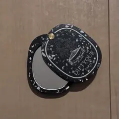 【希少・新品未使用】 Diptyque オーバル ポケットミラー コキアージュのサムネイル