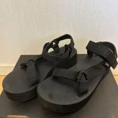 ブラック スポーツサンダル 厚底