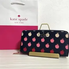 美品 kate spade ケイトスペード 二つ折り財布 本革 リンゴ 林檎 ケイトスペード KateSpade 財布 二つ折り財布 レザー リンゴ アップル