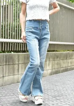 FUN フレアデニムパンツのサムネイル