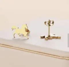 お馬さんのピアス　新品　ゴールド　No.178-2