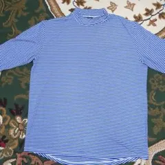 青と白のストライプ ハイネックTシャツ