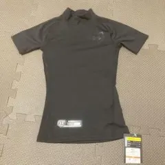 【未使用品】Under Armour アンダーシャツ YSM ブラック