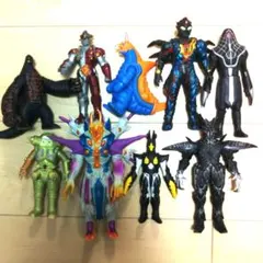ウルトラマン怪獣8体セット＋おまけ1体 - メルカリ