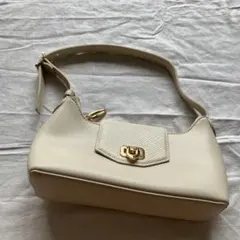 CHARLES & KEITH ショルダーバッグ