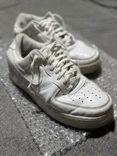 ✨Nike Air Force 1 ホワイト　紐新品！　送料無料