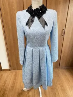ユキトリイ　ライトブルー ジャガード ワンピース フラワーモチーフ　膝丈のサムネイル