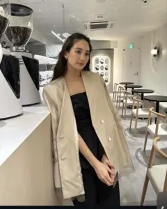 ANDRESD ベージュ シースルー袖 テーラードジャケット