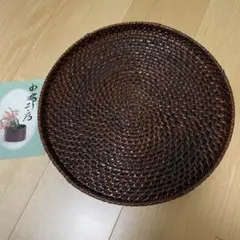 梻(タモ)製円形盆 黄褐色 木目模様 箱付き - メルカリ