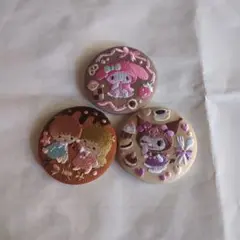 バンダイ　サンリオ　刺繍缶バッチ　3個セット