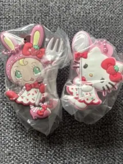 メゾピアノ×ハローキティ カプセルラバーマスコットキーホルダー2個セット
