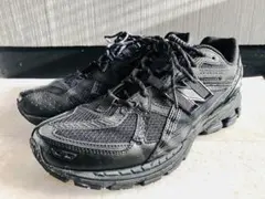 美品 New Balance M1906NJ トリプルブラック スニーカー