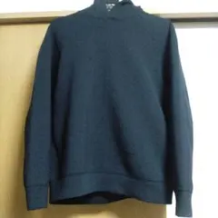 ユニクロ　ウルトラストレッチドライスウェットプルパーカ　メンズMブラック