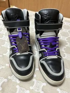 美品・used ルイヴィトンハイカットスニーカー　71/2 ブラックグレー