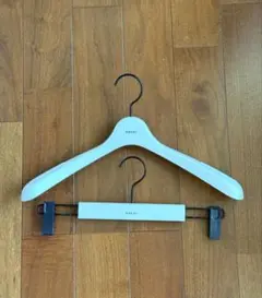 sacai ハンガー 2本セット