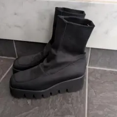 新品 Angela イタリー製 厚底 ショートブーツ ブラック