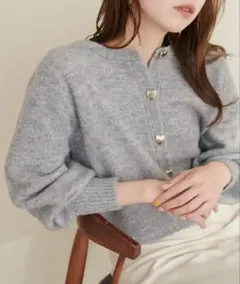 【natural couture】ハートボタン　カーディガン グレー　金ボタン