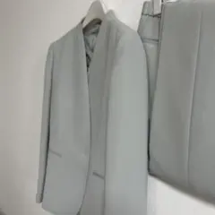 淡いグリーンノーカラージャケットパンツスーツセット